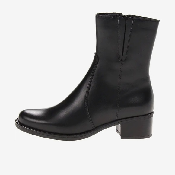 La Perla style waterproof leather boots. Brand new, never worn, with box. - Picture 3 of 8